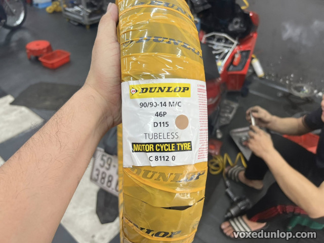 Thay vỏ xe yadea velax loại nào tốt giá vỏ dunlop bao nhiêu - 3